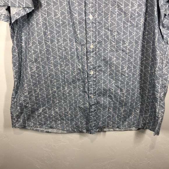 Apt 9 blue triangle print button down shirt xl - Picture 3 of 9